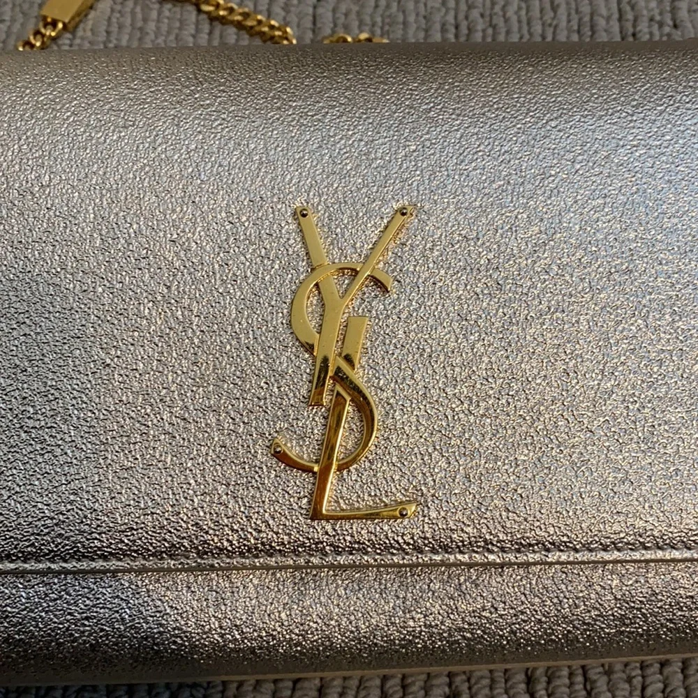 Priced to sell! Saint Laurent Monogram YSL Medium Grain de Poudre Chain Bag. - Picture 7 of 9